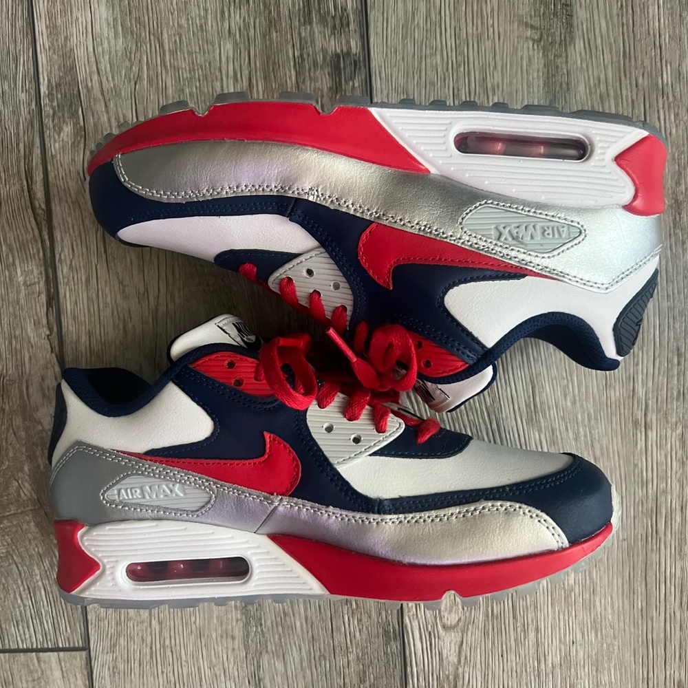 Custom NIKE Air Max (NEW)